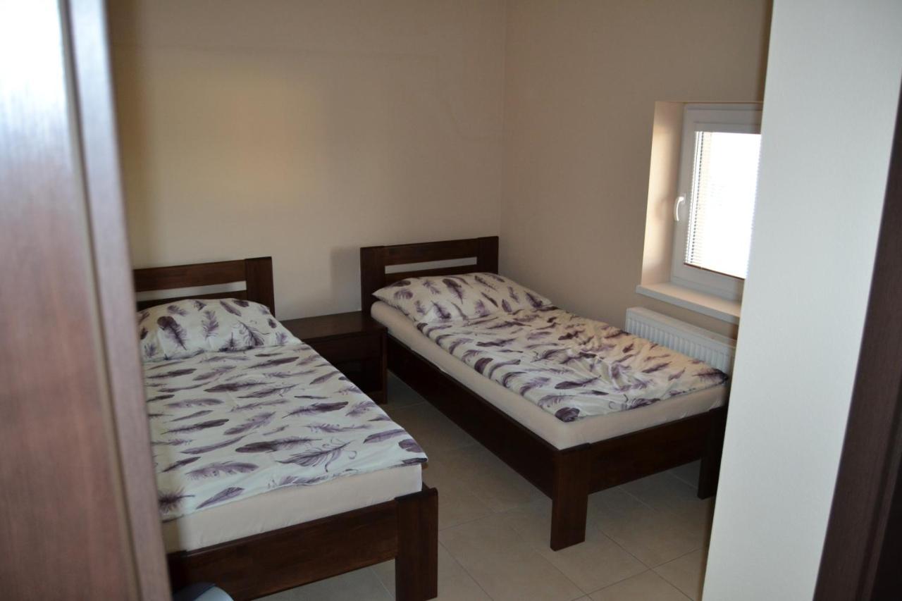 Ludanice Restauracia-Penzion Altana מראה חיצוני תמונה